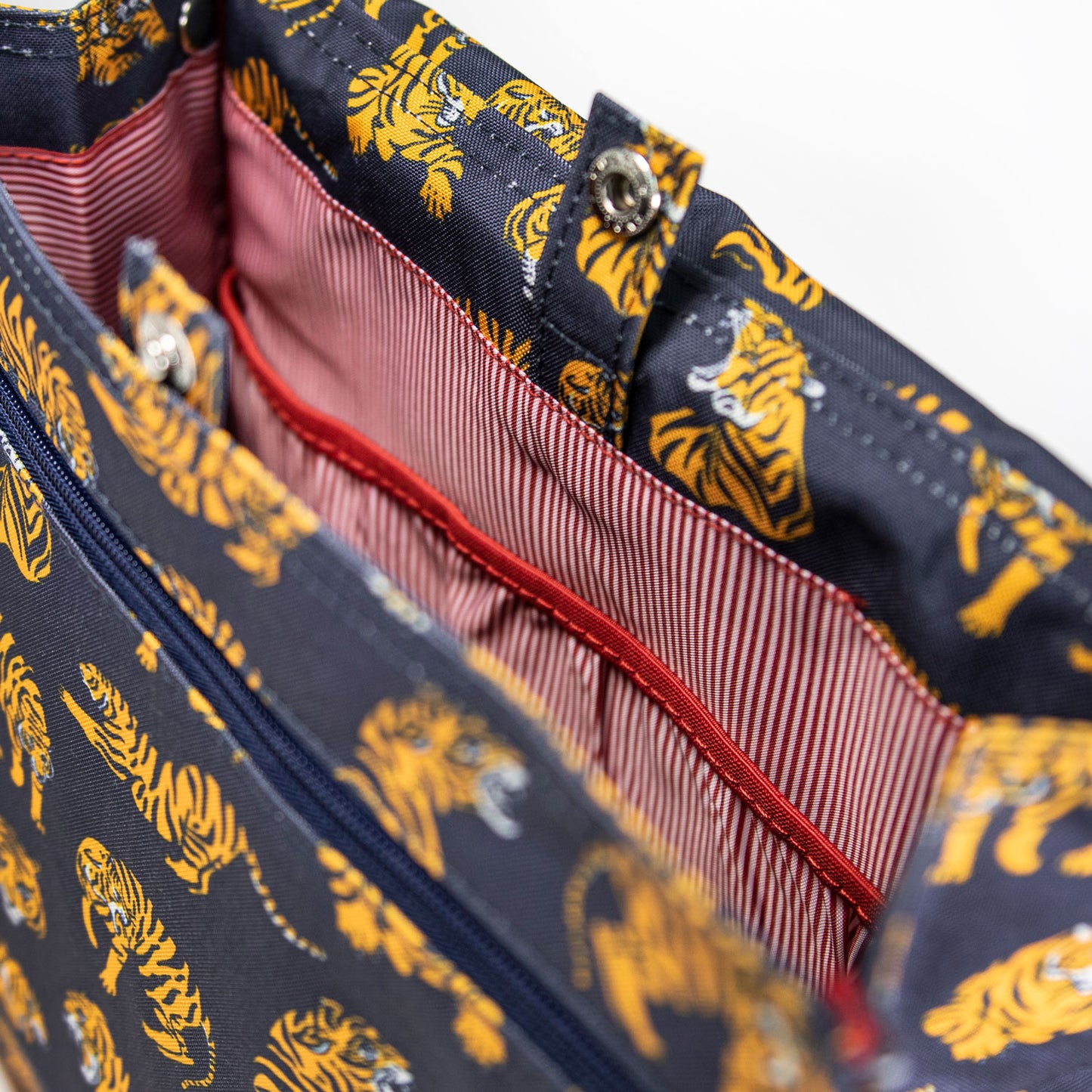 Vintage Backpack ✦ Old School Tiger Navy Blue